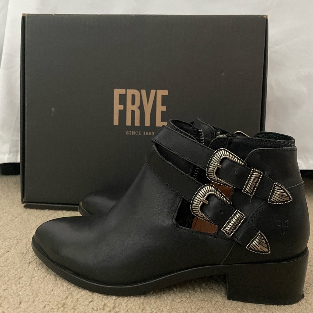 Frye Ray Western bootie